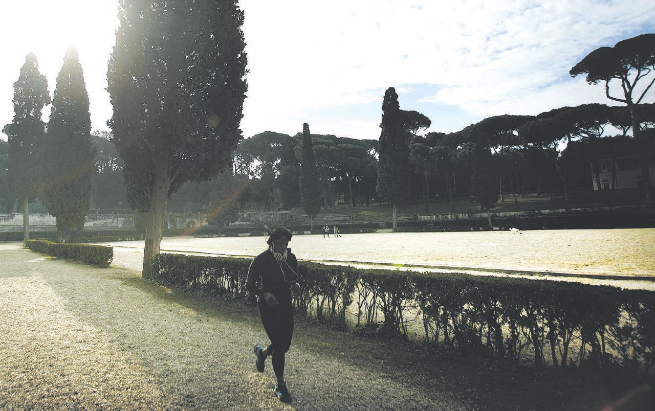 Copertina di Il Coni vuole saltare su Villa Borghese