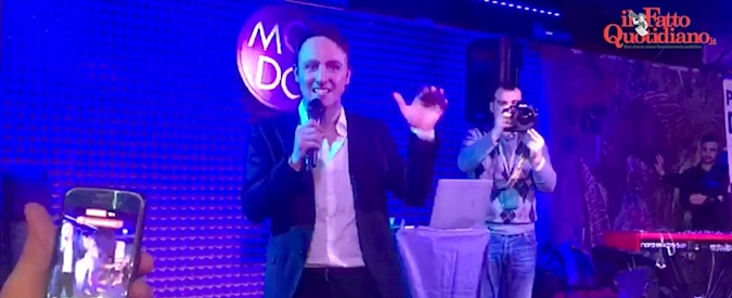 Copertina di Pd sconfitto? “Ci sarà tempo per analizzare”: De Luca Junior festeggia il seggio al discopub. E Alfieri sfotte chi l’ha battuto