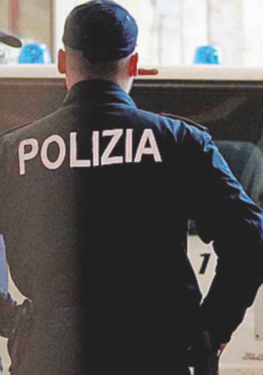 Vigilantes bastonato a morte per la pistola: arrestati tre minori
