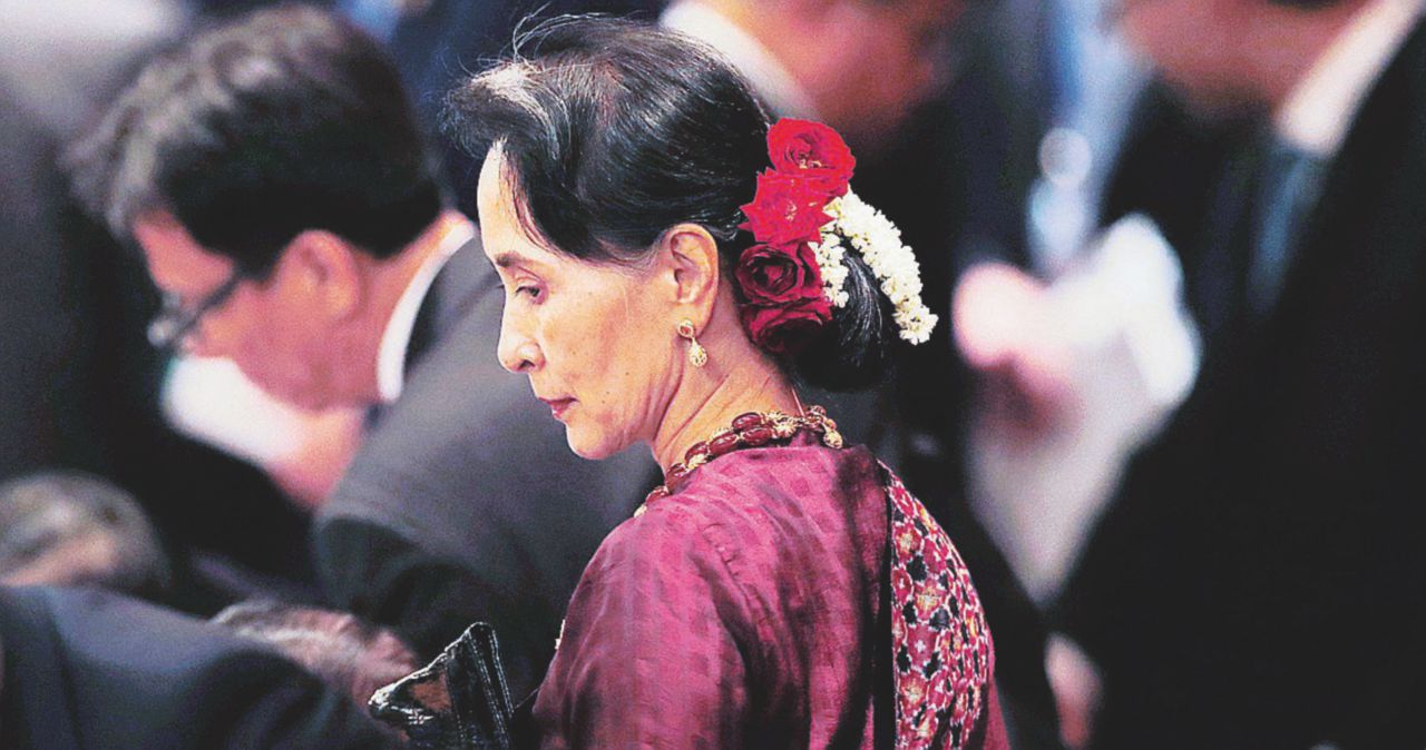 Copertina di Il Nobel infangato dai crimini di Lady Birmania