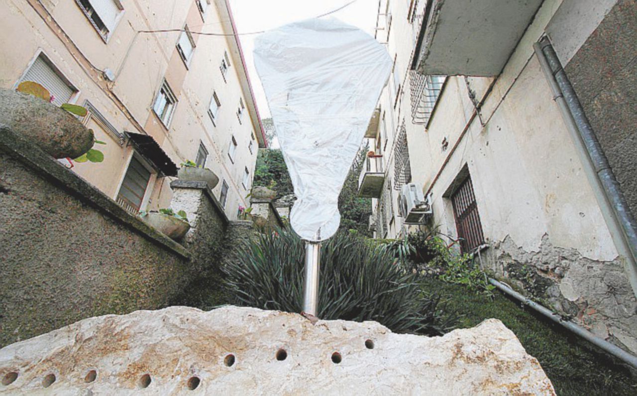 Stele ai parà nazisti, il sindaco: “Meglio evitare”