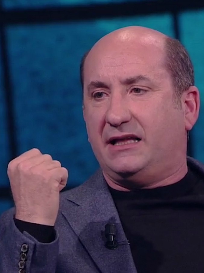 Copertina di Elezioni, ci pensa Cetto Laqualunque: “Sono stato incaricato di formare il Governo, ho preso armi e bagasce e ho accettato”