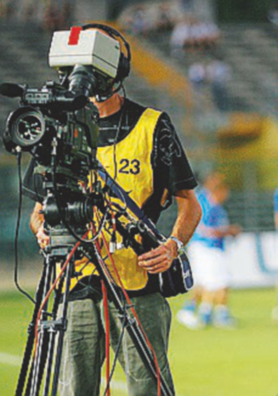 Copertina di Diritti tv, MediaPro non paga e la Serie A (in rosso) trema