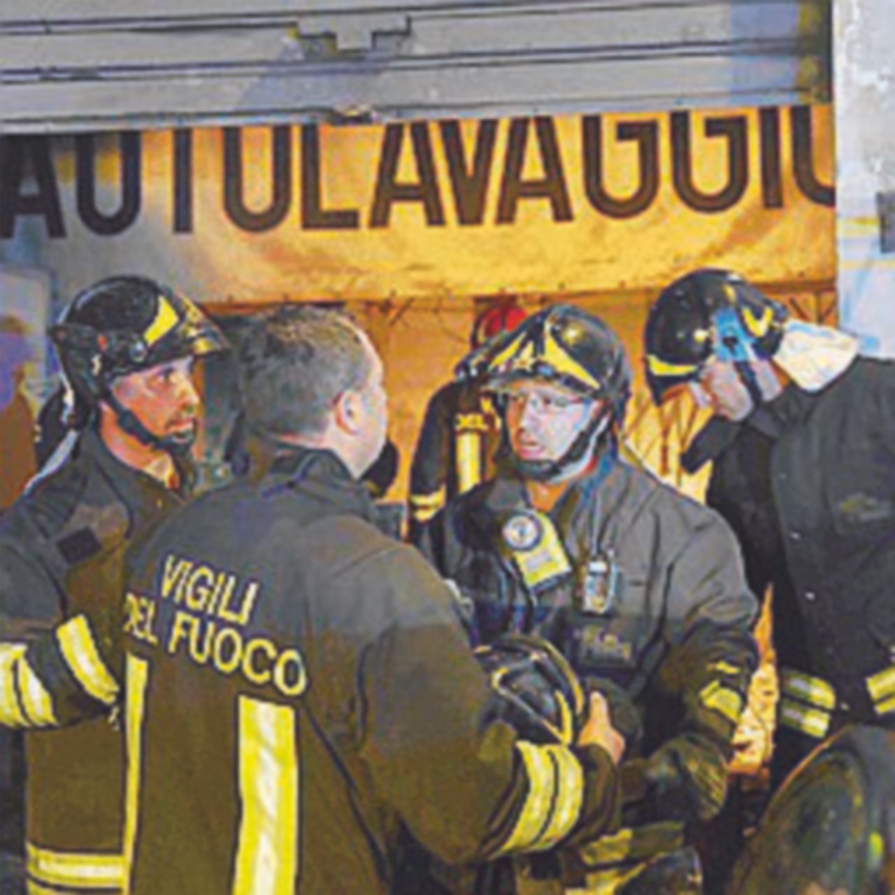 Indagato il capo (ferito) dei pompieri morti a Catania