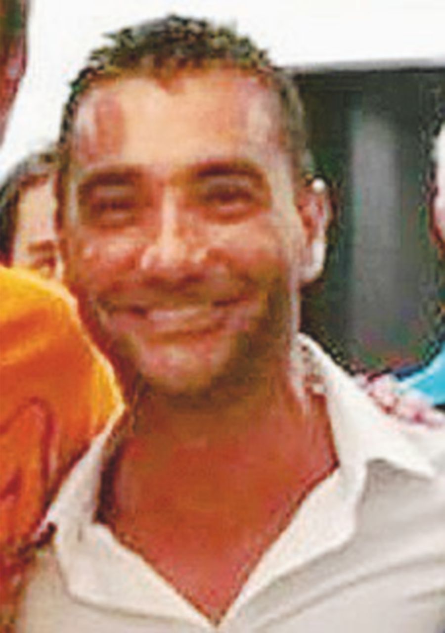 Copertina di Il candidato M5S La Gaipa patteggia due anni di reclusione