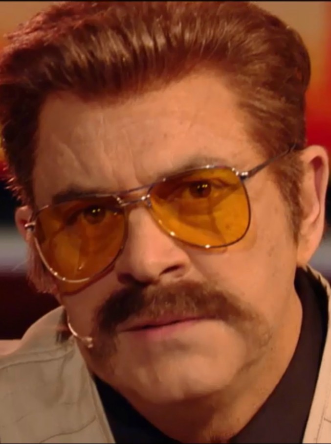 Copertina di Facebook, il fiuto per le bufale di Napalm51: “Profili spiati? Impossibile. I social siamo noi… soddisfano i miei sogni”