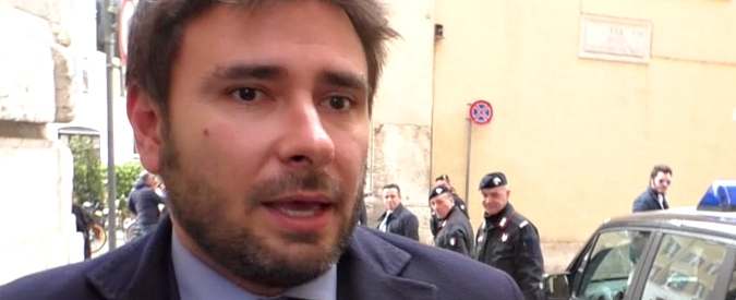 Copertina di Casellati, Di Battista: “Definiva ‘golpe’ decadenza di Berlusconi da senatore? Che m’interessa, è schiaffo a Renzusconi”