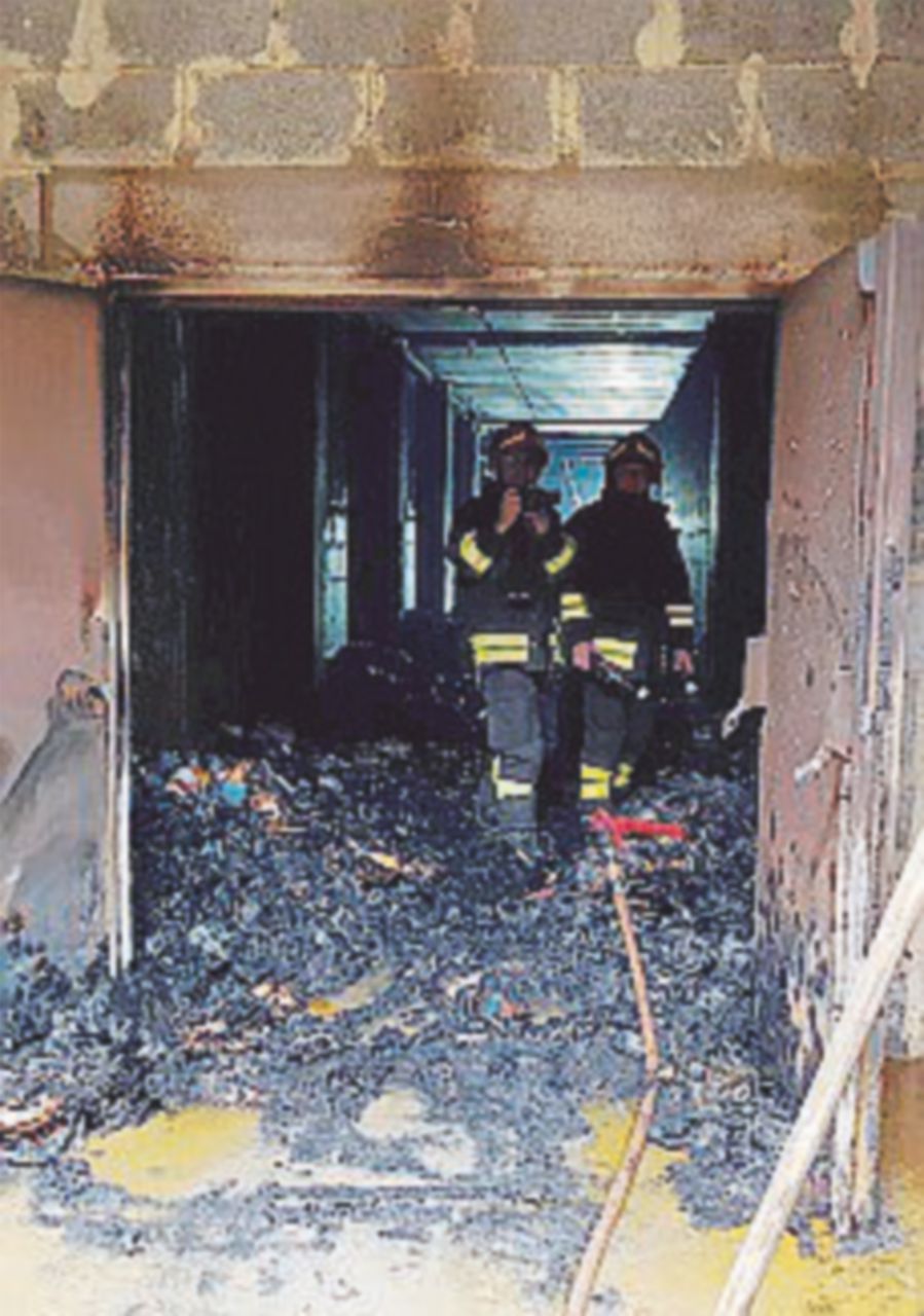 Fiamme al Tribunale di Bari: bruciate anche le schede elettorali