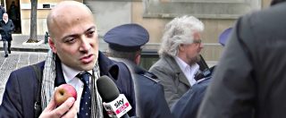 Copertina di Grillo in Tribunale contro l’ex attivista, che gli lancia una mela marcia: “Dove hai messo i soldi del blog?”
