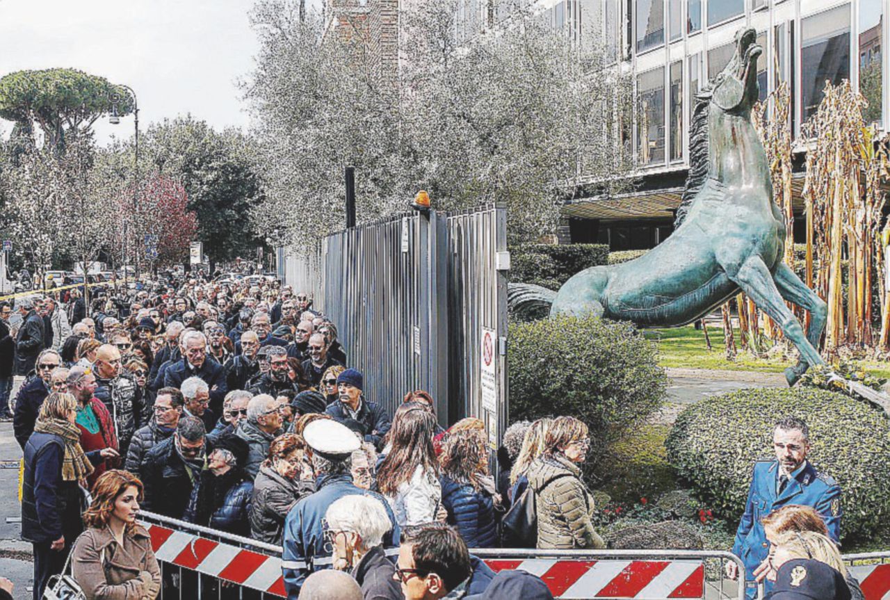 Copertina di “Era uno di noi”: l’omaggio commosso a Fabrizio Frizzi