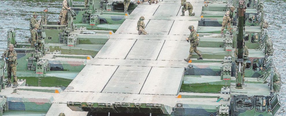 Super-esercitazioni - Le manovre Nato in Lituania nell’estate 2017 hanno impegnato da oltre 5000 uomini - LaPresse Guerra di spie, la Nato nel giardino dell’orso russo