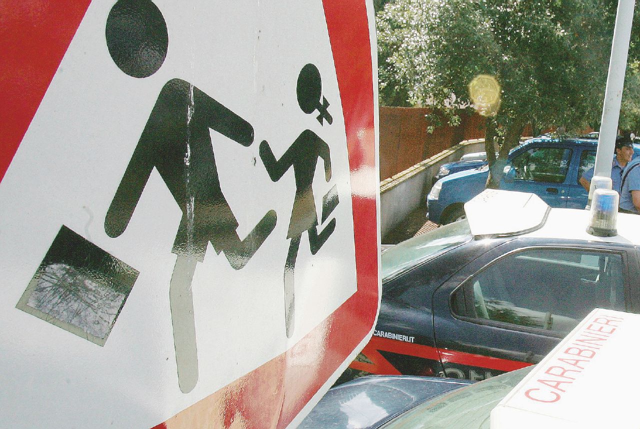 “Abusi sessuali sulle bambine in classe”: arrestato maestro dell’asilo di Bankitalia