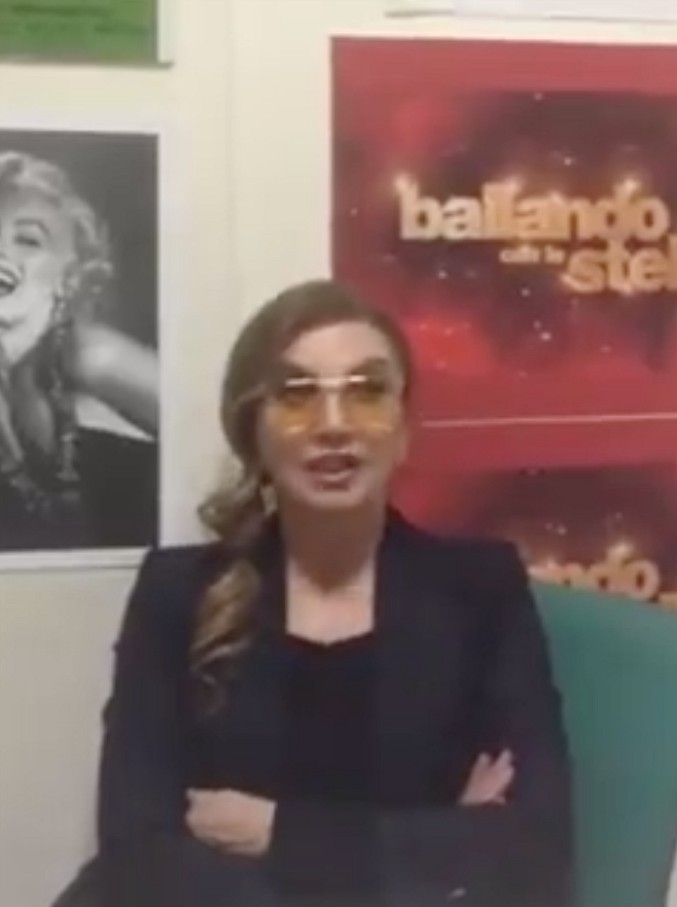 Copertina di Frizzi, niente stop a Ballando con le stelle. Milly Carlucci: “Ci sono obblighi aziendali, non è un nostro passatempo”