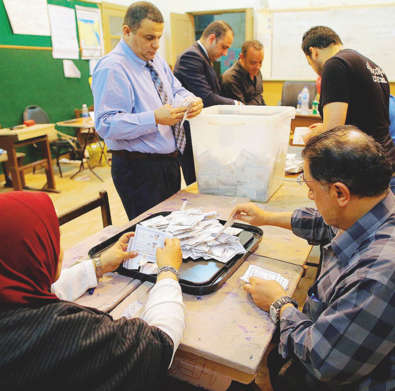 Copertina di Voto, la “macchina” di al-Sisi più forte del boicottaggio