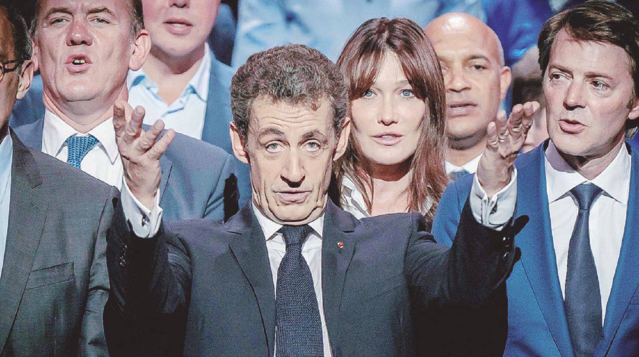 Copertina di Sarkozy, la grandeur ridicola del carnefice dell’“amico” Muammar Gheddafi