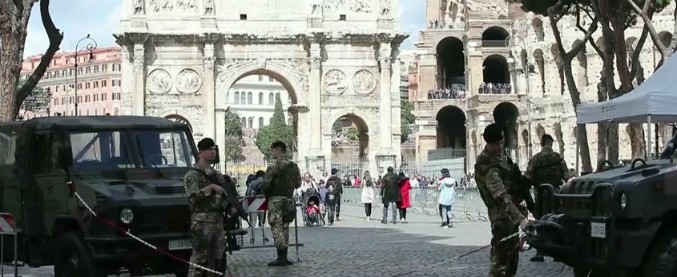 Copertina di Roma, via Crucis blindata: diecimila agenti e doppia area di sicurezza per la processione