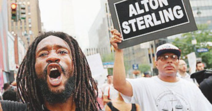 Copertina di Per una volta Black Lives Matter: uccise nero, licenziato agente bianco