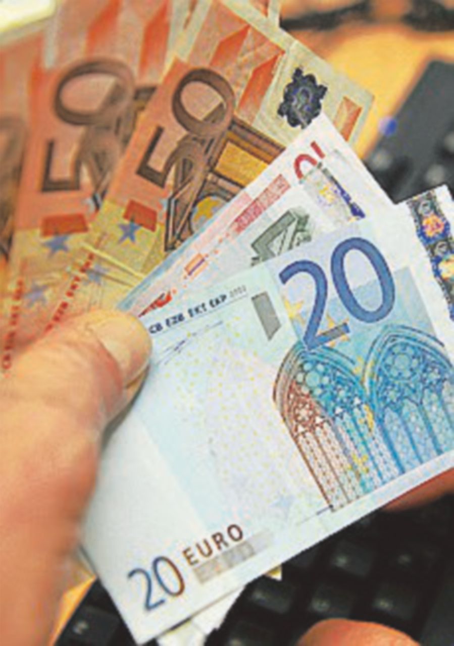 Bankitalia: le donne sono il 25% più povere degli uomini