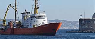 Copertina di Migranti, dopo la Open Arms anche la nave Aquarius costretta ad affrontare il “coordinamento” libico