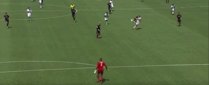 Copertina di Zlatan è tornato, il debutto col Galaxy nel derby di Los Angeles è da brividi. Gol pazzesco di Ibra