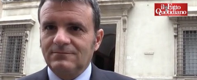 Copertina di Indagato Lega nel nuovo Parlamento, Centinaio: “Aspettiamo la Magistratura. Salvini parlerà con Pagano”