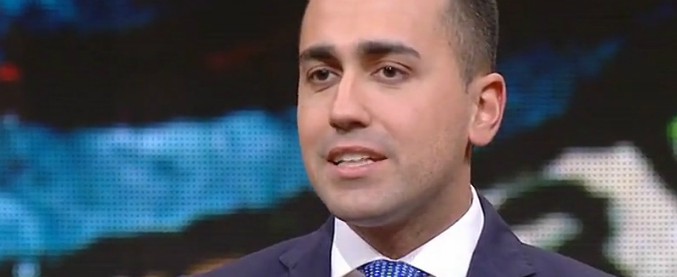 Copertina di Governo, Di Maio: “Con Martina si può dialogare. Salvini? Scelga se vuole rivoluzione o restaurazione stando con Berlusconi”