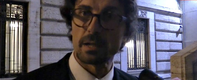 Copertina di Governo, Toninelli: “Nostro appello è una cosa seria. Berlusconi? La sua storia politica deve essere messa da parte”