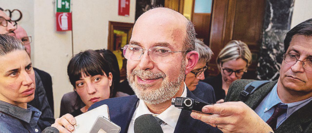 I voti di centrodestra e M5S per Crimi alla guida della Speciale I voti di centrodestra e M5S per Crimi alla guida della Speciale