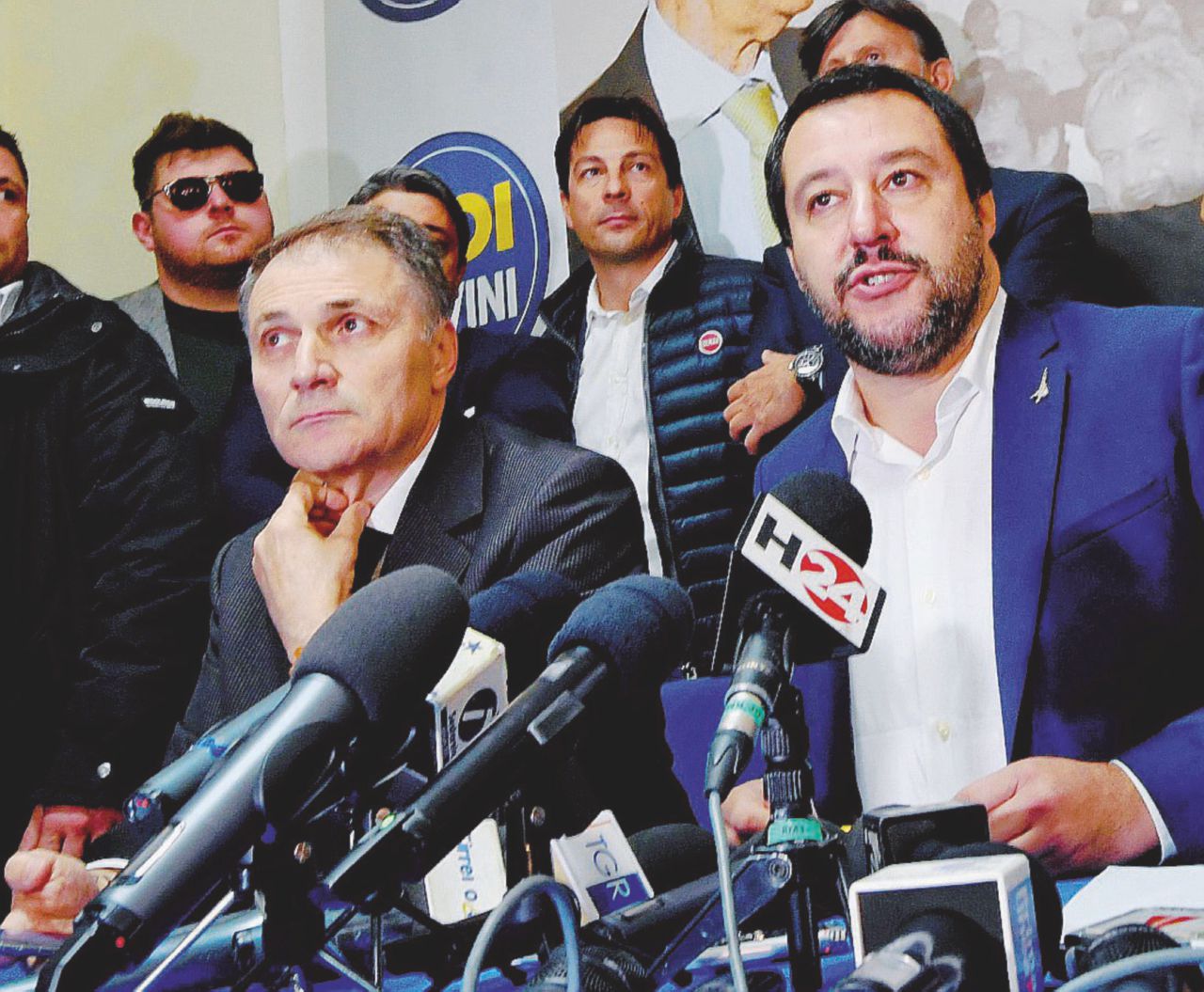 “Posti di lavoro per avere i voti”. Tre arresti nella Lega siciliana “Posti di lavoro per avere i voti”. Tre arresti nella Lega siciliana