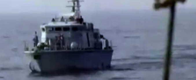 Migranti, finiscono al tribunale dell’Aia le accuse Onu contro la Guardia costiera libica: “Condotte spericolate e violente”