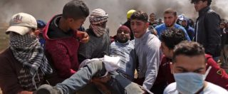 Copertina di Gaza, riprendono scontri lungo la Striscia. Soldati israeliani sparano: “Almeno nove palestinesi uccisi, 25 feriti gravi”
