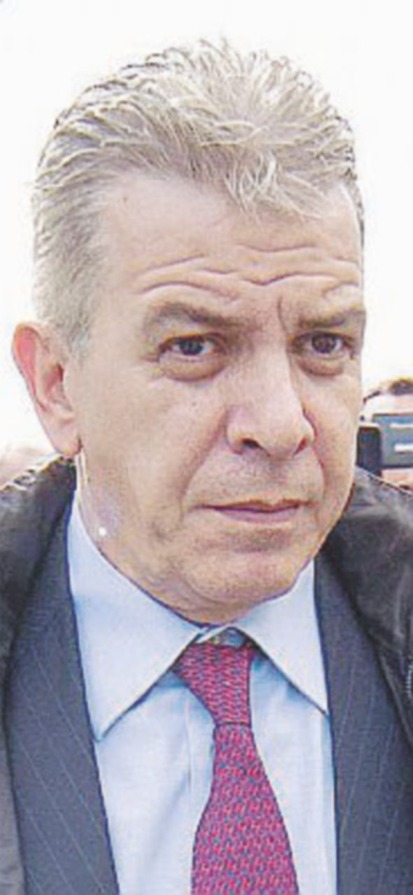 Ex Dap - Alfonso Sabella nel 2001 era all’Ispettorato delle carceri. - Ansa G8, paga anche Sabella Sei milioni per Bolzaneto