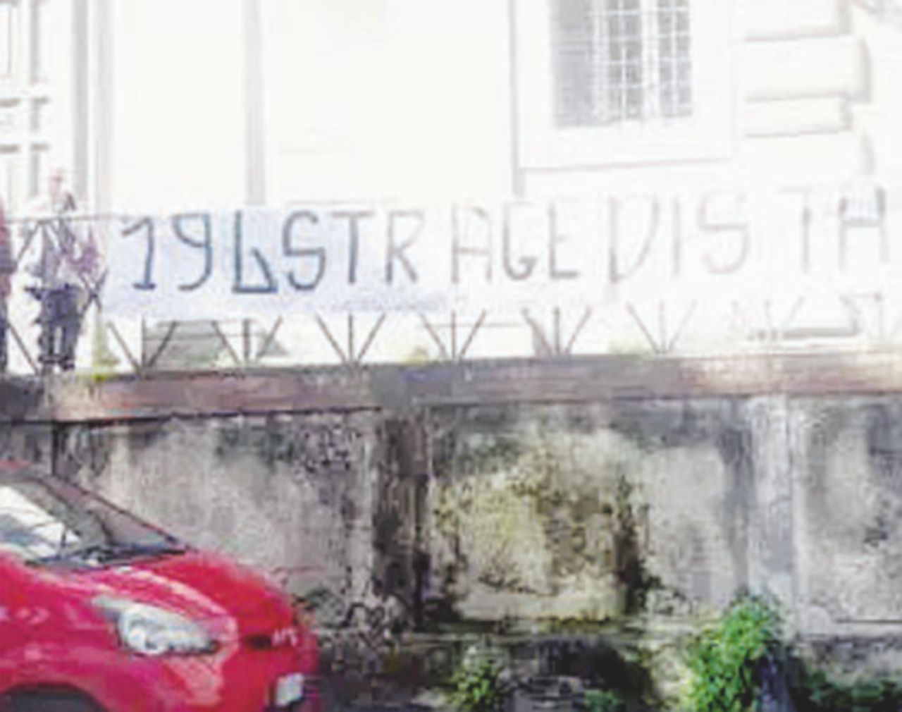 Striscione antiaborto alla Casa delle donne “È Forza Nuova” Striscione antiaborto alla Casa delle donne “È Forza Nuova”