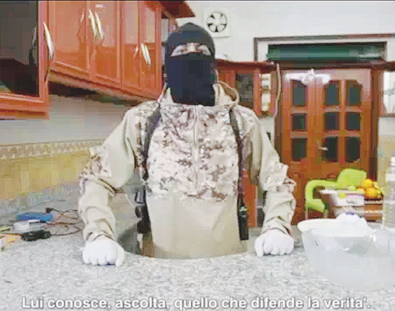 Imam e niente web per rieducare il 15enne jihadista Imam e niente web per rieducare il 15enne jihadista