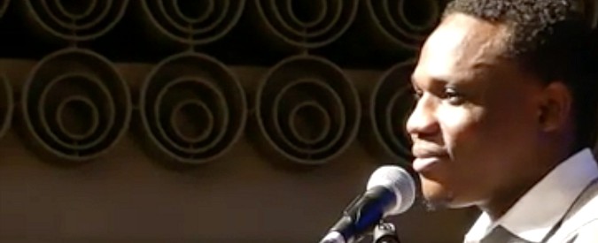 Copertina di Migranti, la testimonianza di Moussa: dagli studi in legge alle carceri libiche. Oggi il sogno di una nuova vita da meccanico