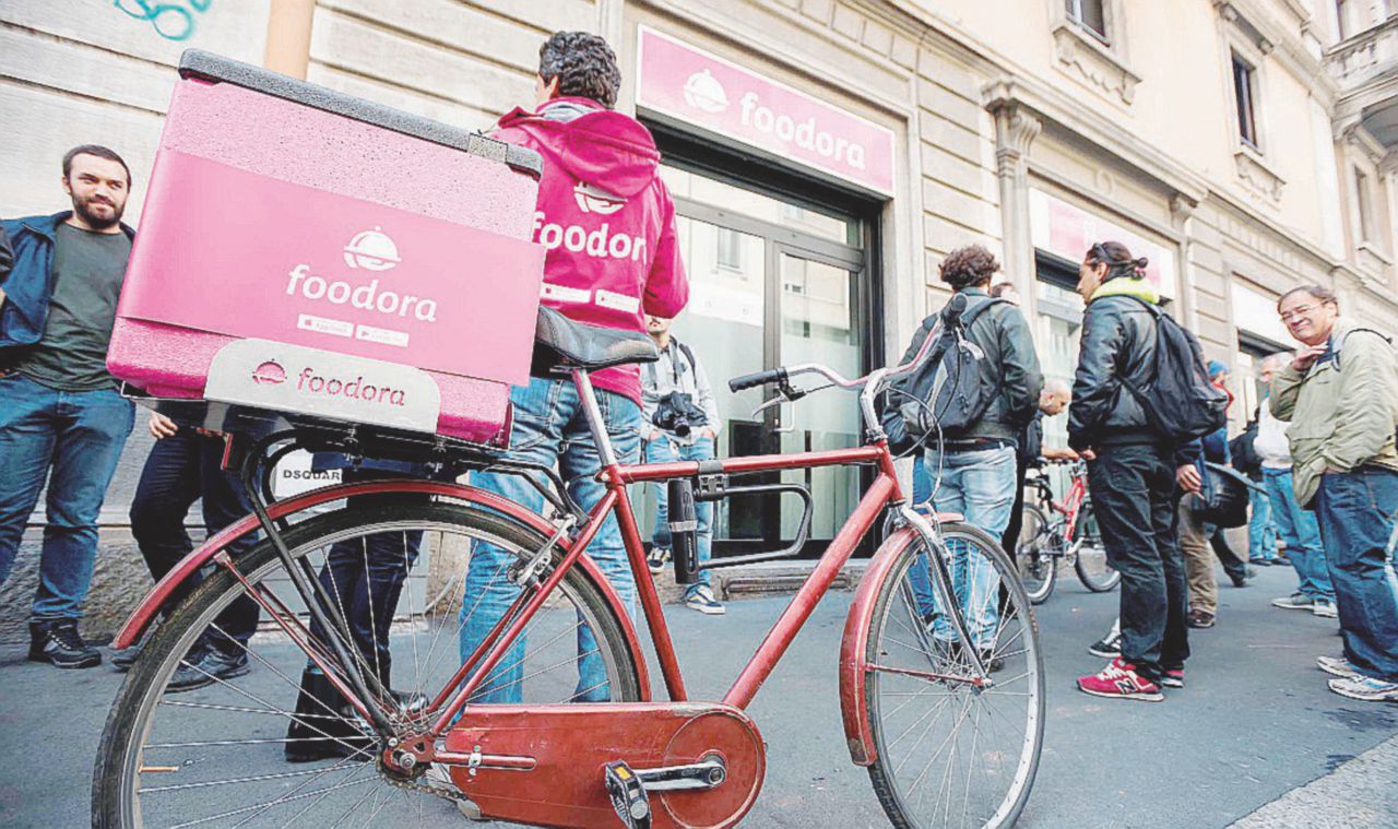 Copertina di “Rider di tutta Italia uniamoci”. A Bologna la prima assemblea