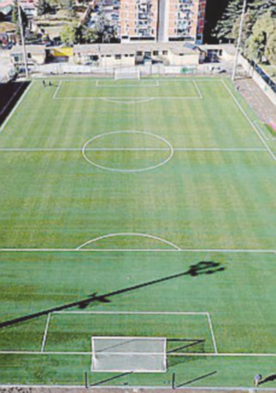 Copertina di Napoli, a Scampia inaugurato lo stadio per mille ragazzi