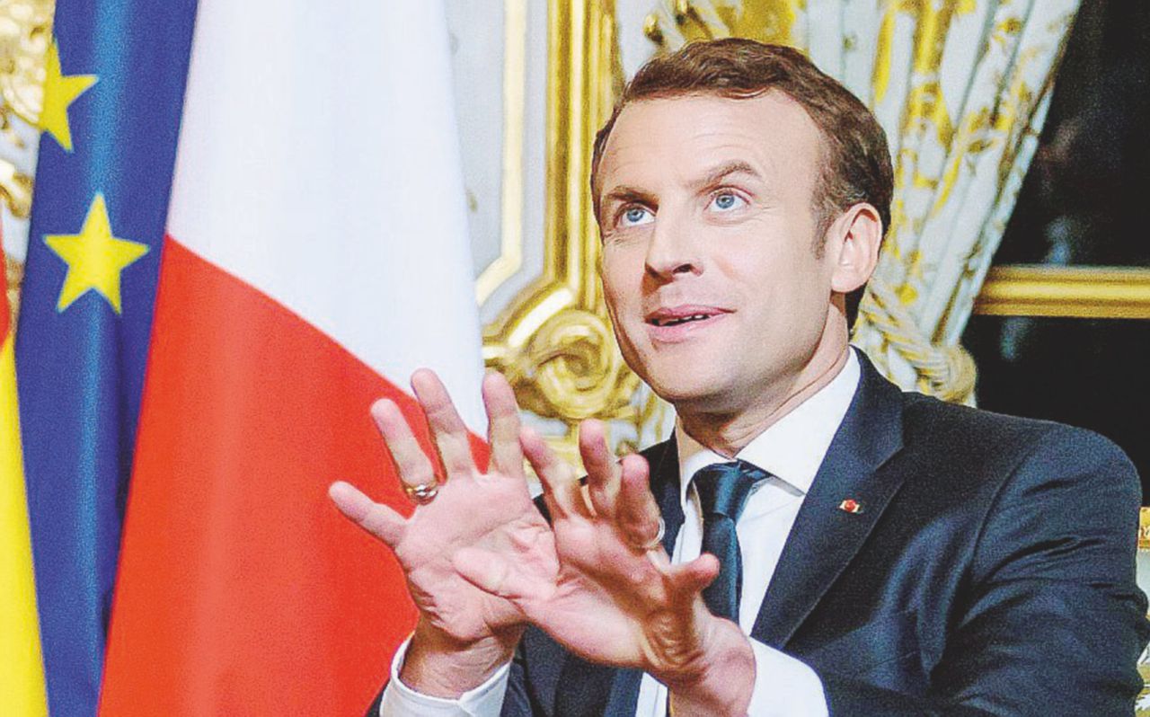 Il paladino - Il presidente Emmanuel Macron: per lui la priorità è “sconfiggere il terrorismo” - Ansa Macron, tanta voglia di raid: “Prove dei gas, è stato Assad”