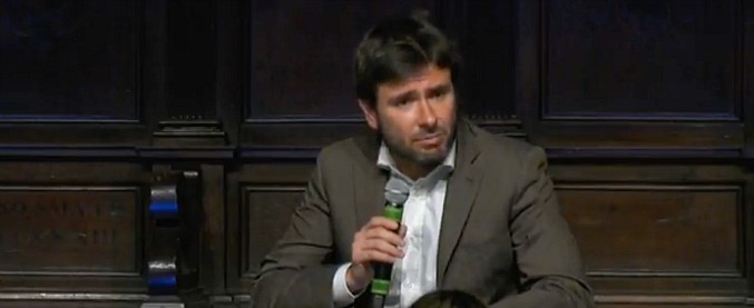 Copertina di Governo, Di Battista (M5s): “Di Maio fa quello che avrei fatto io”. Poi picchia duro su Berlusconi e Salvini
