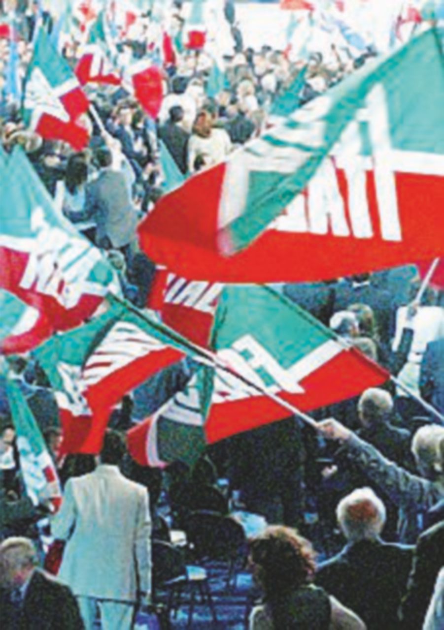 L’ex Cav. insiste: “Sono un leader, non prendo ordini da nessuno” L’ex Cav. insiste: “Sono un leader, non prendo ordini da nessuno”