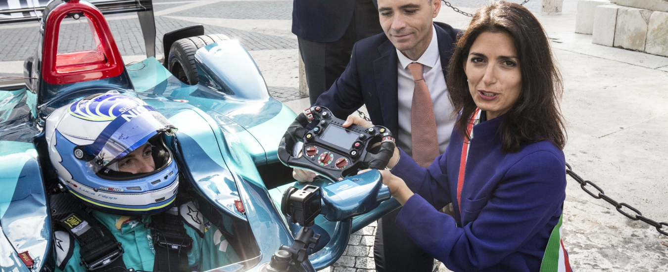 Copertina di La Formula E ha conquistato Virginia Raggi. Ora deve far innamorare gli italiani
