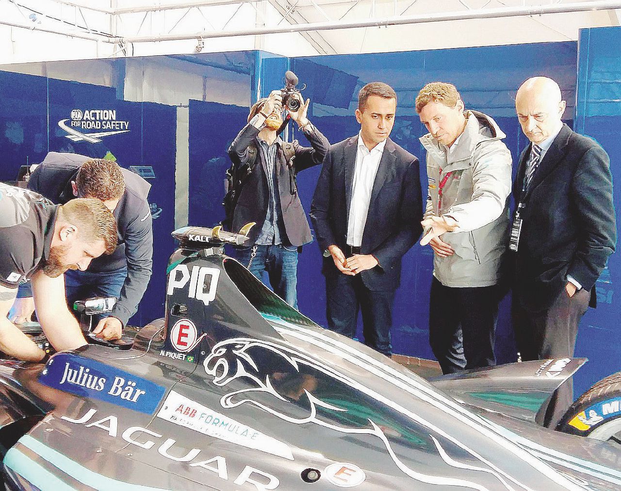 Formula E - Ieri Luigi Di Maio all’Eur per il Gran Premio di auto elettriche a Roma - Ansa Berlusconi e Salvini ai ferri corti. Di Maio spera ancora nel Colle