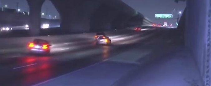 Copertina di L’auto in panne è ferma in mezzo all’autostrada, e non tutti frenano in tempo. Paura sulla I-110