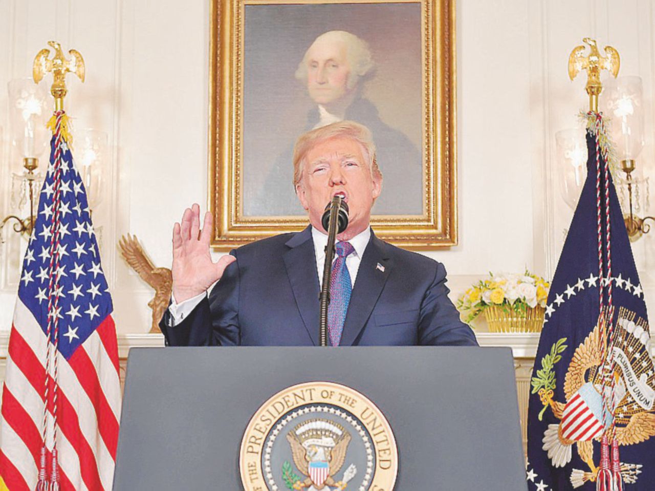 Trump, altro che Siria: arriva “Desert Stormy” Trump, altro che Siria: arriva “Desert Stormy”