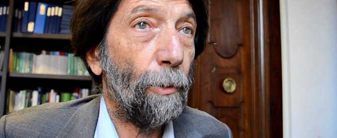 Copertina di Governo, Cacciari: “Esecutivo di transizione? Se per Mattarella sarà l’unica soluzione, Pd finirà per dire sì”