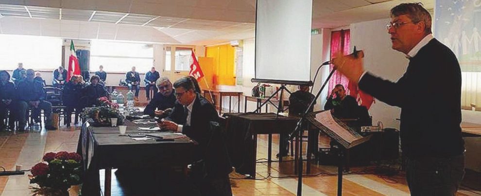 Il sindacato - Maurizio Landini (Cgil) è stato a Ottana per i diritti delle vittime Amianto all’Enichem sarda: tante vittime senza diritti