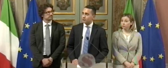 Copertina di Governo, Di Maio a Salvini: “Unico accordo possibile è Lega-M5s. Non c’è più tempo decida entro questa settimana”