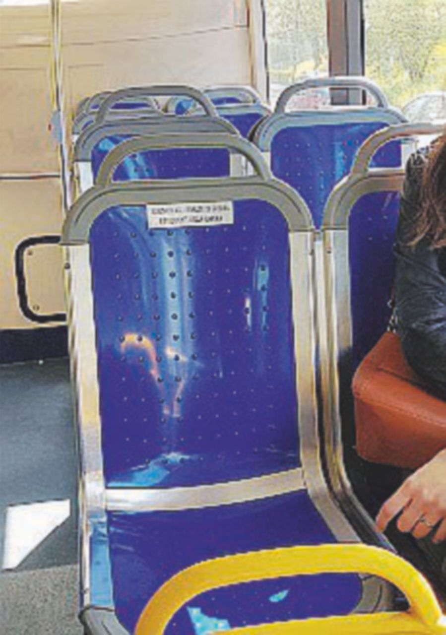 La targa: “Riservato al presidente della Camera”