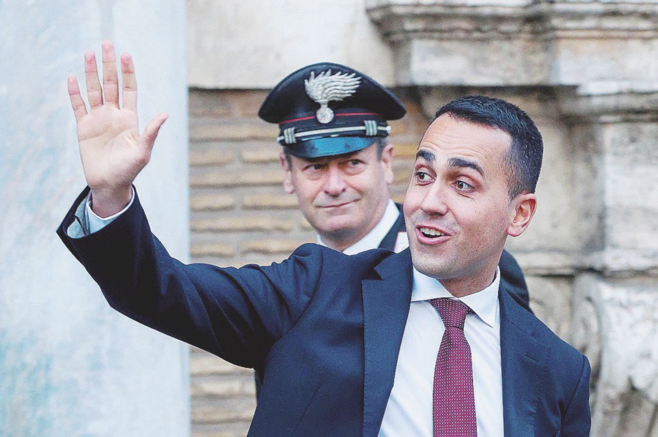 Di Maio ammette i negoziati col Cav: “Ma più di così no…”