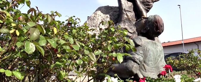 Copertina di 25 aprile, “il corteo fatelo sul marciapiede” (che non c’è). Sindaco all’Anpi: “Vigili a riposo? E’ festa anche per loro, no?”